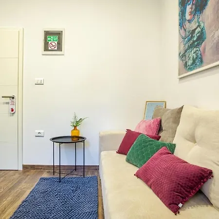 Amphitheater Garden Studio Apartament